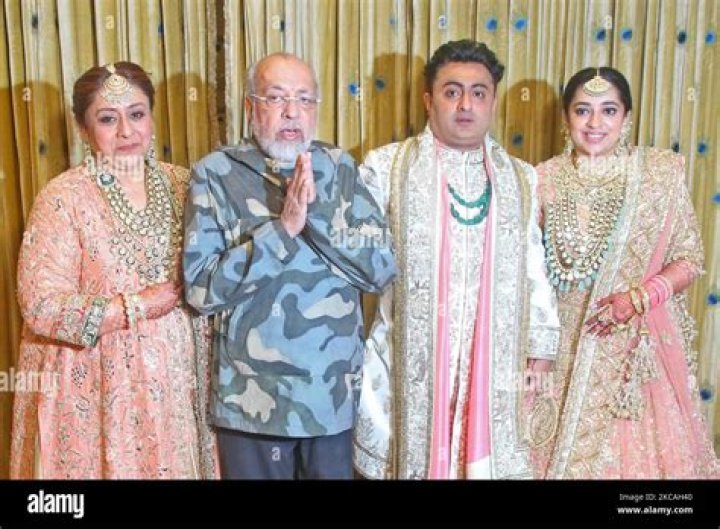 Arnab Goswami's Wife, Salary, And