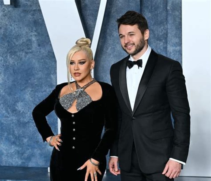 Christina Aguilera Net Worth, Age, Height, Husband, Family, Wiki 2024 |