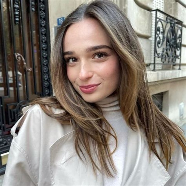 CJ Linde (Instagram Star) - Age, Birthday, Bio, Facts, Family, Net Worth, Height & More