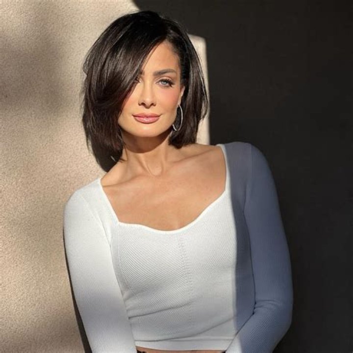Dayanara Torres ·
