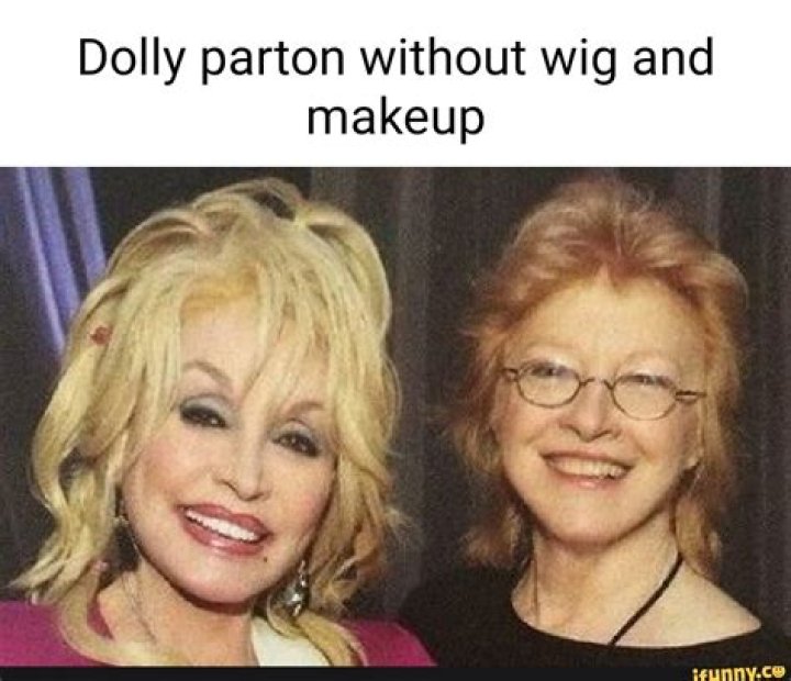 Dolly Parton Reveals What Her Real Hair Looks Like Without a Wig