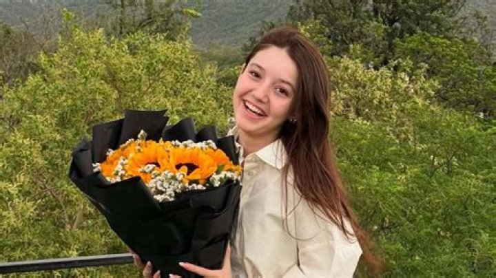 How To Watch Ruby Docherty's Viral Train Video