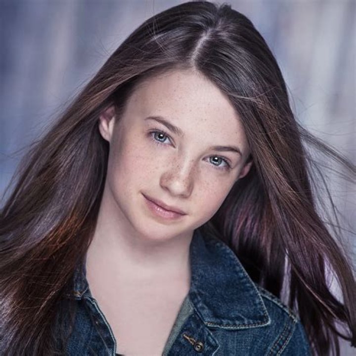 Isaac Kragten Bio, Wiki, Age, Height, Parents, Siblings, Girlfriend, Movies, and Net Worth ·