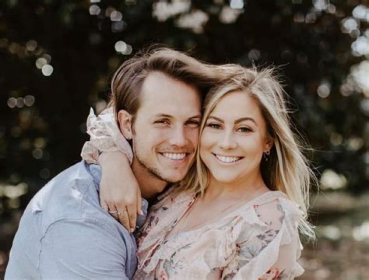 PicoVlog | Shawn Johnson Net Worth