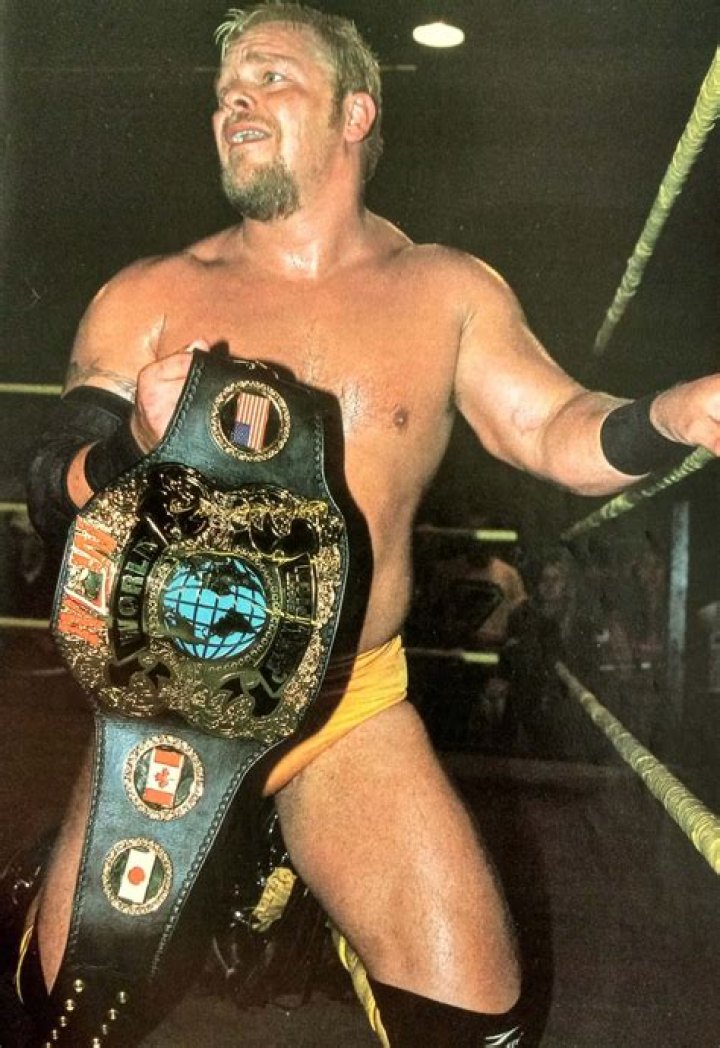Shane Douglas (Wrestler) - Age, Birthday, Bio, Facts, Family, Net Worth, Height & More ·
