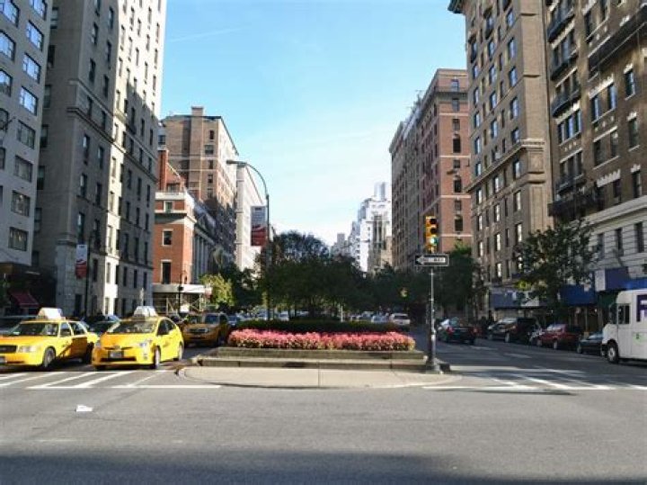 The Incredible Disparity Between Park Ave, Manhattan And Park Ave, Bronx