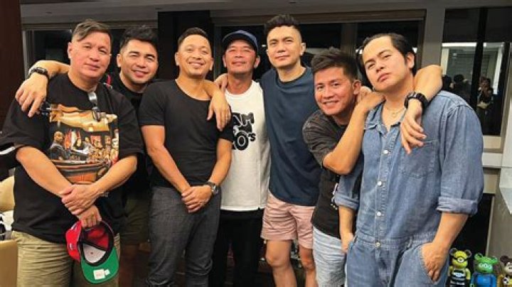 Vhong Navarro (Dancer) - Age, Birthday, Bio, Facts, Family, Net Worth, Height & More
