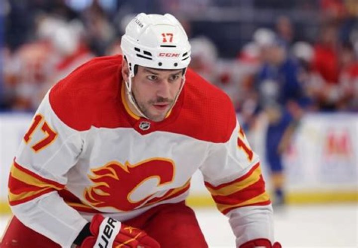 Who Is Milan Lucic Wife Brittany Carnegie And Kids? Daughter Nikolina And Valentina Lucic ·